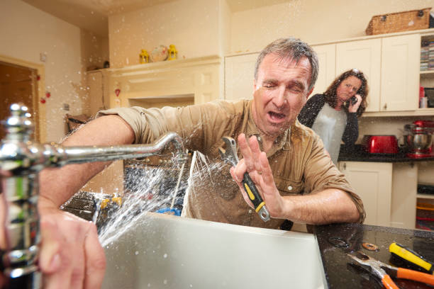 Best Water damage mitigation services  in Costa Mesa, CA